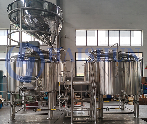 20BBL ホッパー付蒸気加熱醸造庫