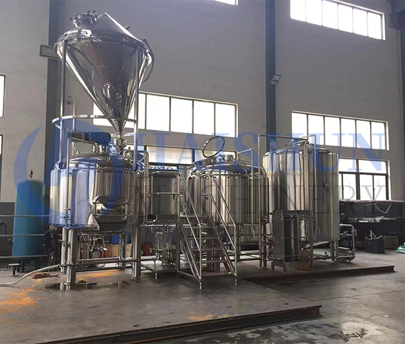 20BBL ホッパー付蒸気加熱醸造庫